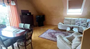 4 Zimmerwohnung zentrale Lage - Image 2