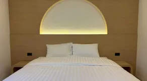 Luna Residence - Image 2