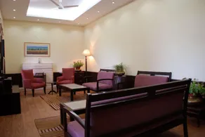 Alasia Hotel - Image 2