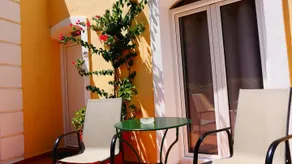 Studio apartment by the sea. - Image 4