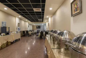 Shanghai Business Hotel - Image 4