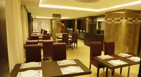 Avenue Hotel - Image 5