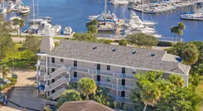 Haven Harbor Getaway - Image 4