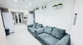 Letza House - Private En-Suite Rooms near Cardiff City Centre - Image 4