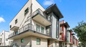 Stunning 4 BR Townhouse in Mid City - Image 4