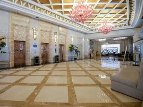 Regency Hotel - Image 4
