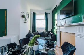 Chic victorian 1 bed flat - sleeps 4 - free parking - pet friendly - Image 3