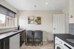 Lees Apartment - Image 5