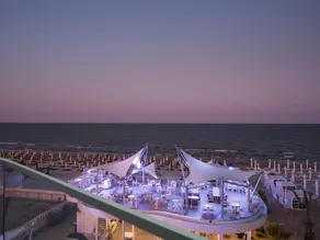White Tower Mamaia - Image 4