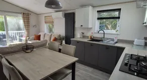 6 Berth Caravan - Holiday Village Burnham-on-Sea - Image 2