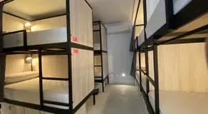 We Street Hostel - Albergue - Image 2
