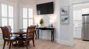Southernmost Point Guest House & Garden Bar - Image 3