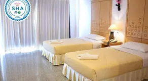 Maneerote Hotel - Image 2