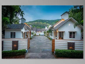 New Abrigo Resorts - Image 1