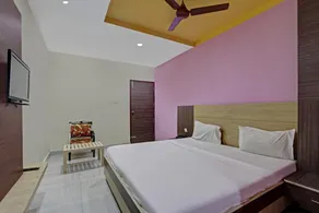 SPOT ON 43123 Hotel Ss Park - Image 3