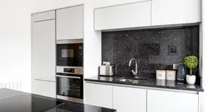 Osprey Residence - Smart & Stylish Apartment in the Heart of Kendal - Image 5