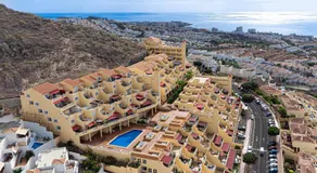 Top floor with ocean view - Image 4