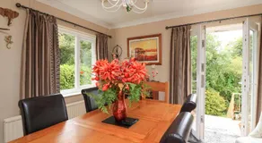 3 Chantry Hill - Image 3