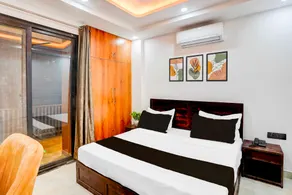Townhouse Oak Sector 143B Noida - Image 2