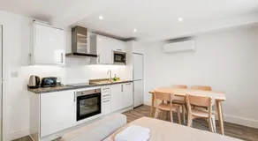 Prime Location Kensington Apartments - Image 3