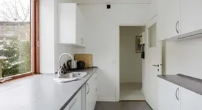 Expat Stay Stylish Long Term Flat - Image 5