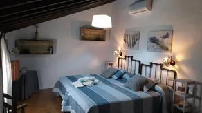 Tipica Casa Andaluza De Vacaciones Con Piscina Privada Rodeada De Olivares - Image 2
