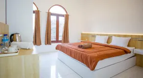 De Luna Guest House - Image 2