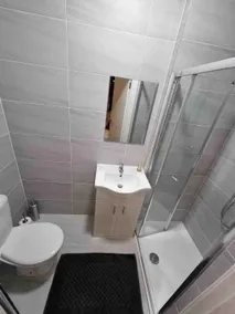Edgware * Clean Cosy apartment* All En-suite - Image 4