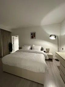 MODERN APARTMENT SELF CHECK IN  2 - Image 2