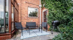 Cosy Home in Stoke on Trent - Image 5