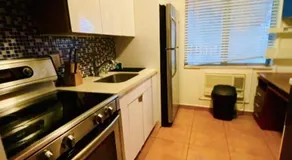 1BR Hollywood Studio Near Beach - Image 3