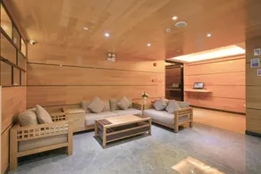 Lavande Hotels Zhuhai Gongbei Port Square Light Rail Terminal - Image 3