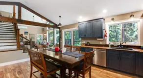 The Classy Cabin - Image 4