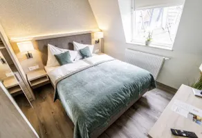 Small double room 1 - Image 2