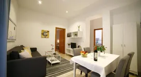 Victoria de Alba House - Image 2