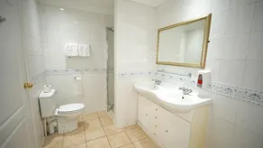 Consort Hotel & Urban Spa - Image 5
