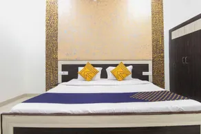 SPOT ON 62879 Blue Light Hotel By Grj Group - Image 2