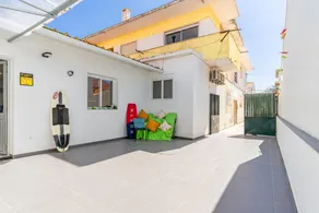 Caparica Poshtel - Image 4