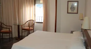Hotel Betriu - Image 2