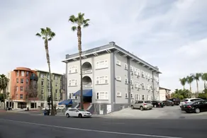 Harborview Inn & Suites-Convention Center-Airport-Gaslamp-Seaworld-Zoo-Balboa Park - Image 5