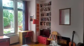 Homey, warm & welcoming room. - Image 2