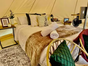 Base Glamp Bruny - Heated Tents for 8 People - Image 2