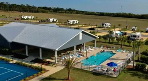 Gulf Shores Getaway - Resort-Style RV Living - Image 5