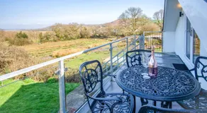 Y Llofft - 1 Bedroom Apartment - Llanrhidian - Image 4