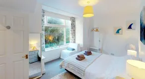 ILFRACOMBE EDEN 2 Bedrooms - Image 2