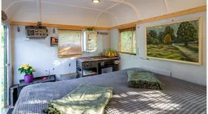 Romantic stay in apple tree park - Vintage Gaz-63 - Image 2