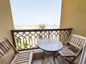 Fully furnished Studio with Balcony,Al Marjan - Image 5