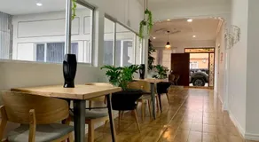 Three House Hostel Boutique - Image 3