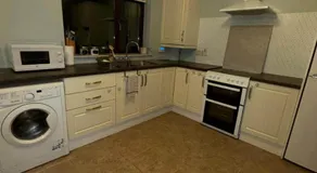 Walk to Town Centre, 2BR Base near Cork & Kinsale - Image 4