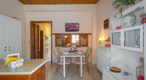 Family Holiday Apartment with garden & BBQ - Image 3